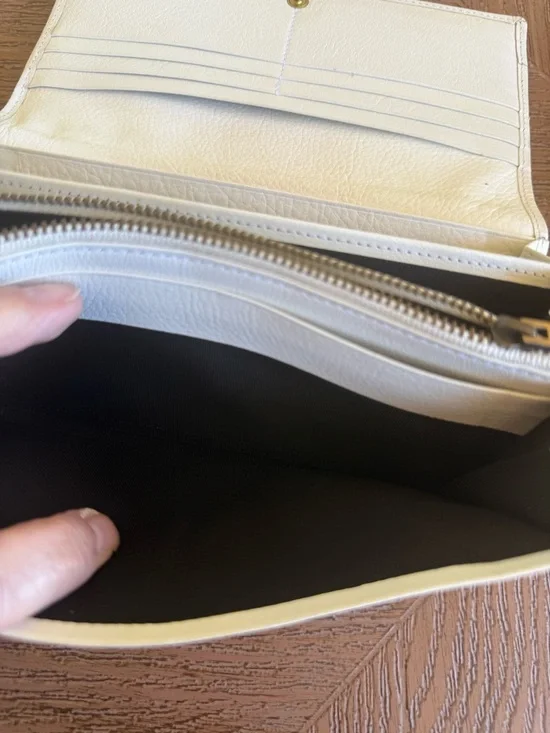 Burberry Yellow and White Quilted Leather Continental Wallet Passport Clutch - Picture 10 of 15